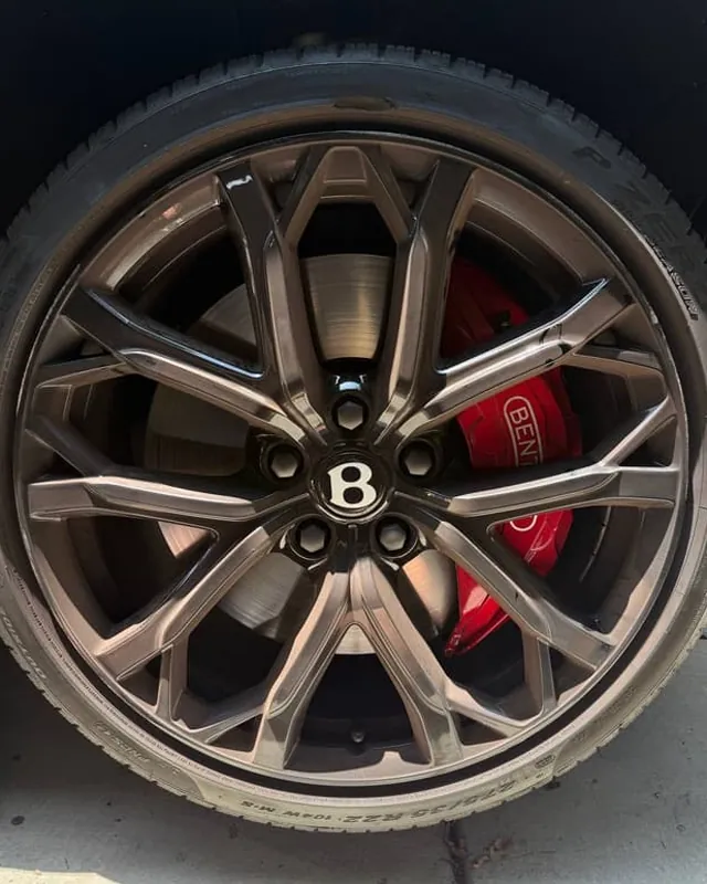 Bentley wheel before curb rash repair